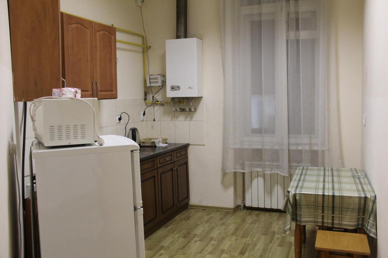 Apartments Domovik ,Kirilla I Mefodiya, 5 Mukacheve Exterior photo